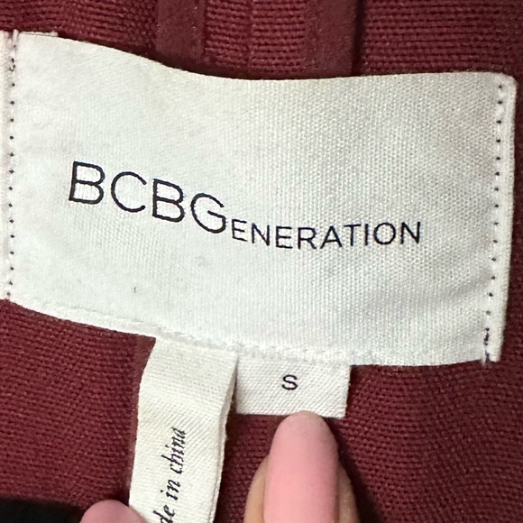 BCBGeneration Burgundy Boyfriend Fit Lightweight Blazer - Size Small - Picture 2 of 6